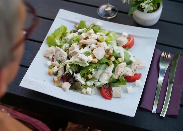 호텔 Design & Restaurant 3*